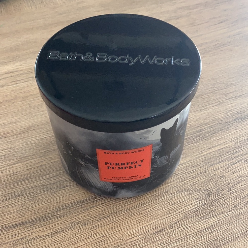 NEW Bath & Body Works Perfect Pumpkin Candle & Soap bundle - Picture 6 of 14